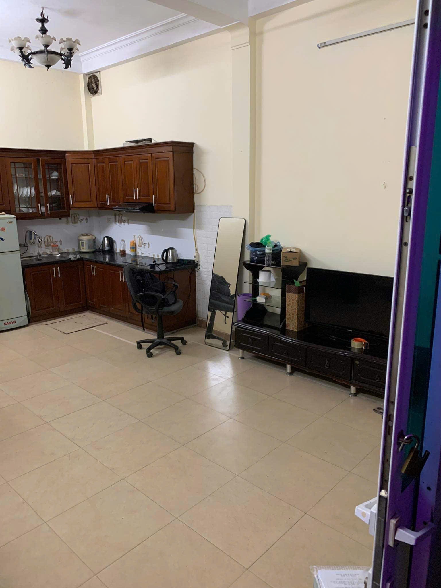 Cho thuê nhà ngõ nông, 69 Hoàng Văn Thái 3 tầng, 30m2, 2 ngủ, 8.5 Triệu ở gia đình - Ảnh 4